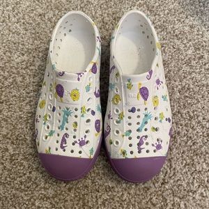 Native Shoes - Jefferson- Ocean print Purple size 11